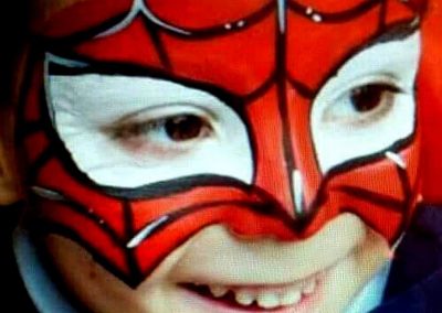 Niño pintacara Spiderman